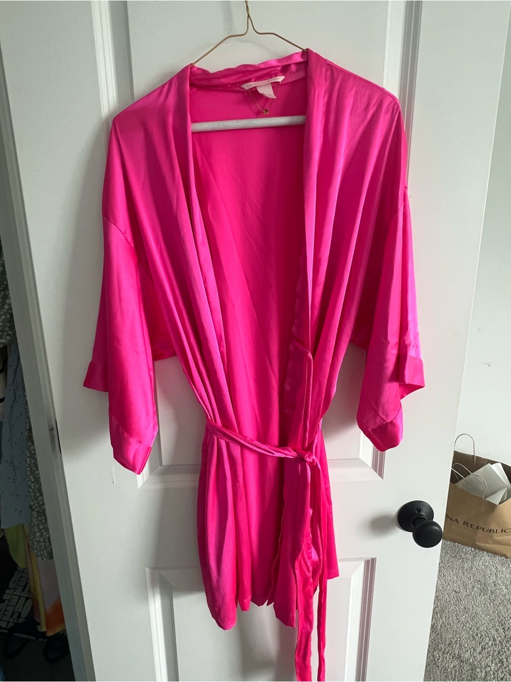 Victoria's Secret Bright Hot Pink Satin Kimono Robe